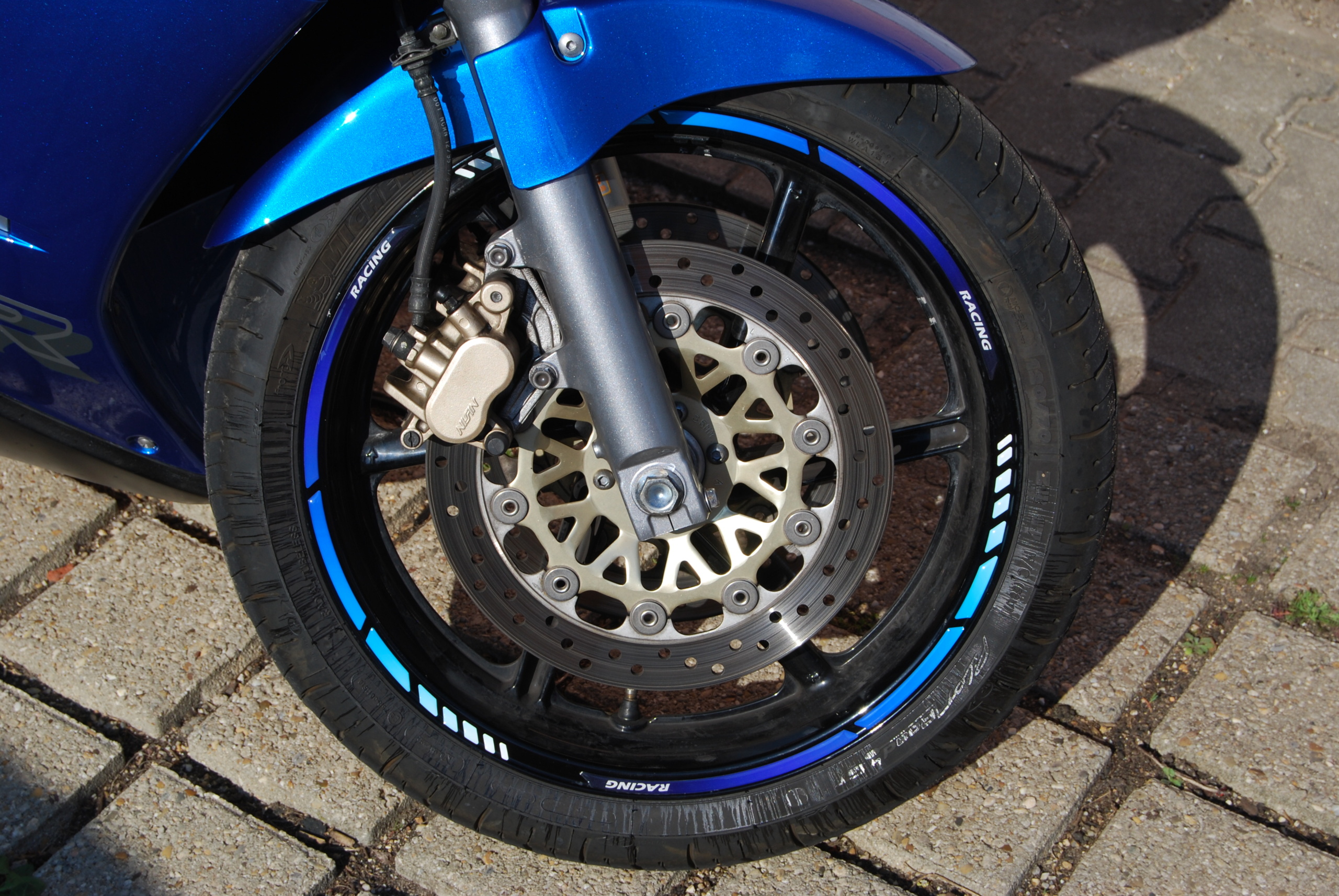 Stylische Felgenrandaufkleber für dein Motorrad kaufen